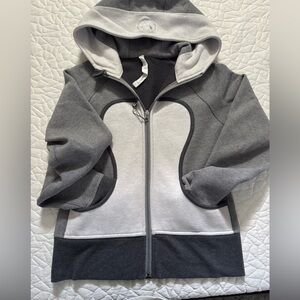 ❌❌❌SOLD❌❌❌❌
Grey lululemon sweatshirt